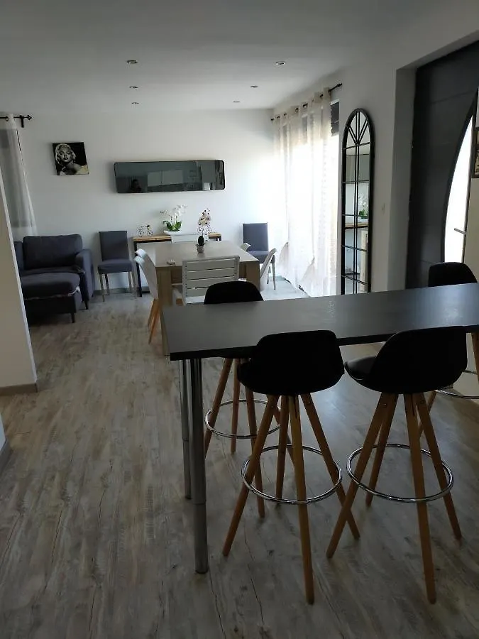 Logement Atypique Arlés Apartamento